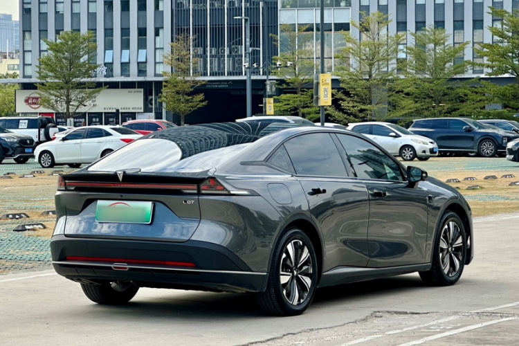 Deepal L07 2025 car image #5