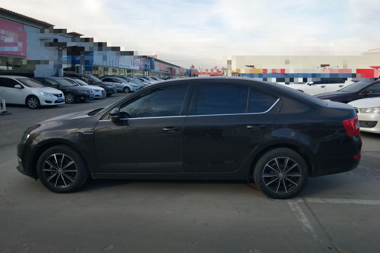 Skoda Octavia 2017 car image #5