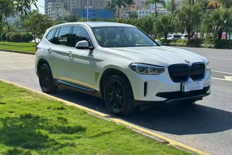 BMW iX3 2021 car image #5