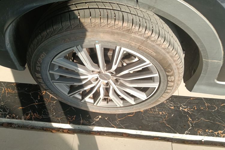 X70 PLUS 2024 car image #5
