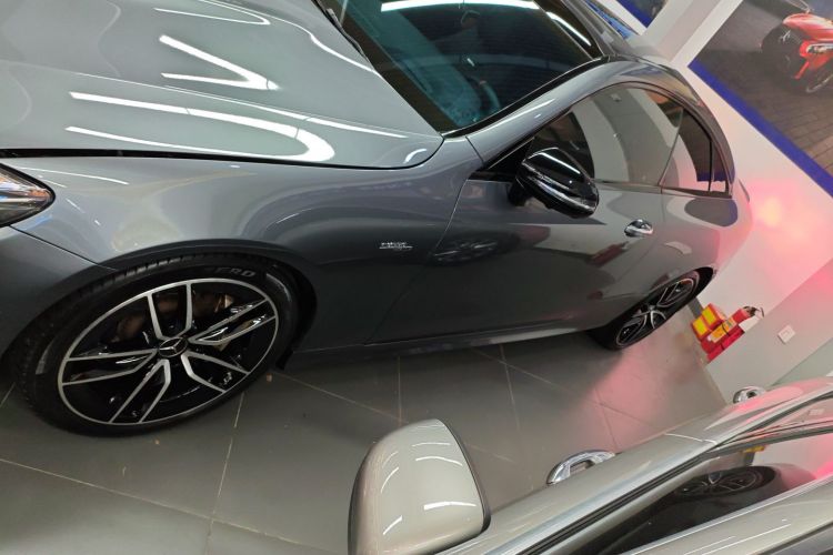 Mercedes-Benz E AMG 2021 صورة سيارة #5