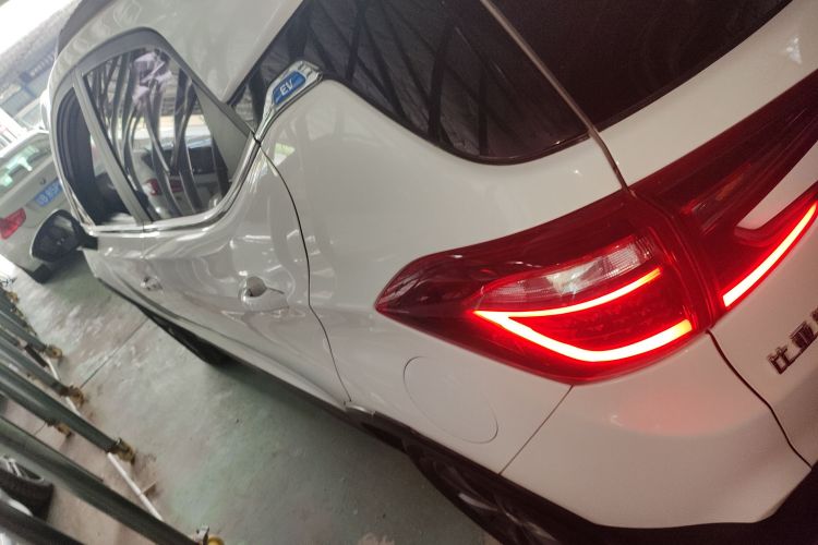 BYD Yuan New Energy 2018 car image #5