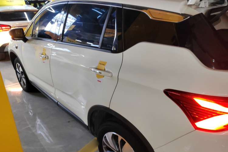 GAC ix4 2018 car image #5