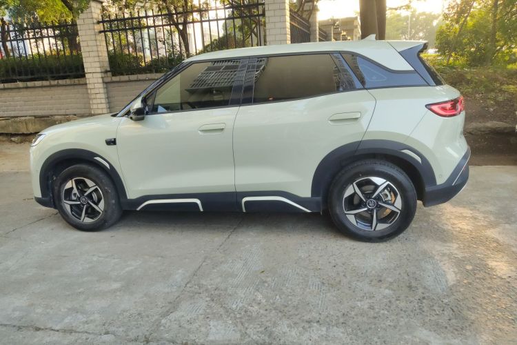 BYD YuanUP 2025 car image #5