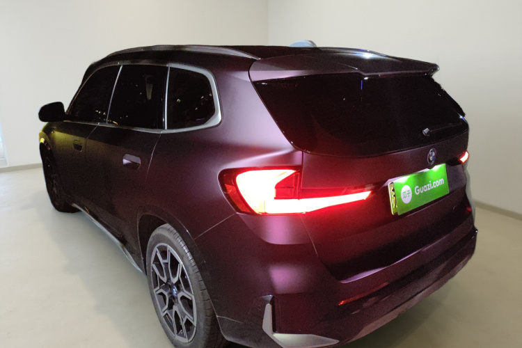 BMW iX1 2024 #5 BMW iX1 2024 car image #5