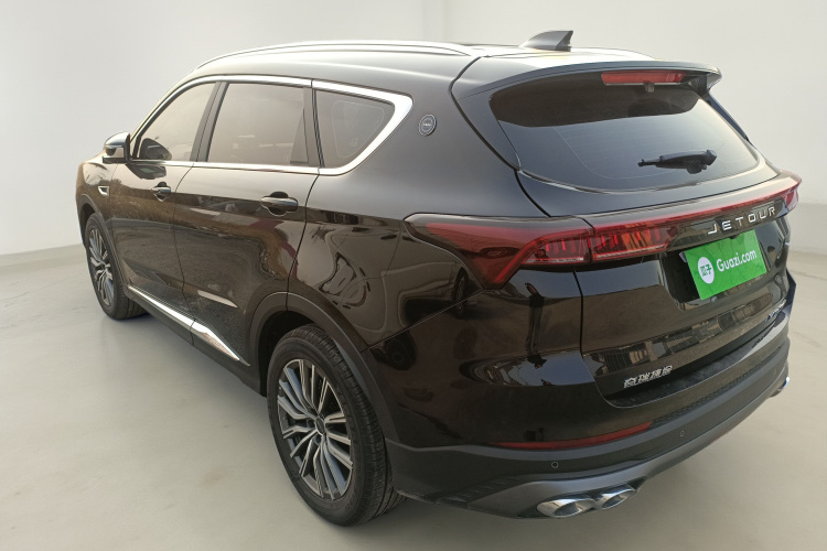 X70 PLUS 2025 #5 X70 PLUS 2025 car image #5
