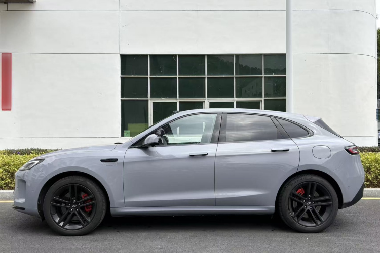 2024 car image #5