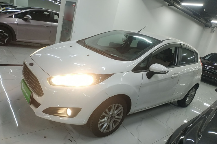 Ford Fiesta 2016 car image #5