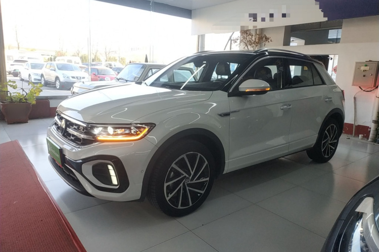 Volkswagen T-Roc 2023 car image #5
