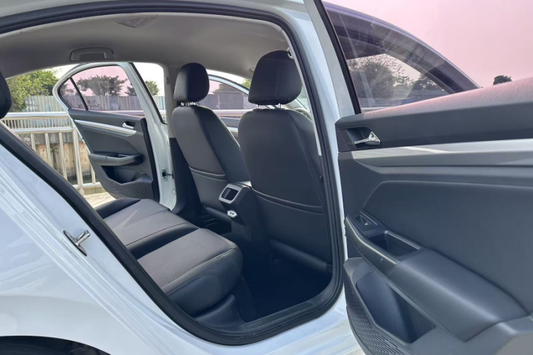 Volkswagen Bora 2020 car image #5