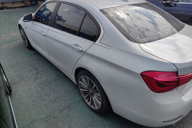 BMW 3 Series 2019 car image #5