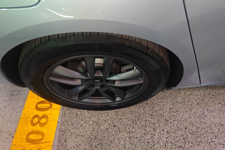 哪吒汽车 哪吒S猎装 2025 汽车图片 #5