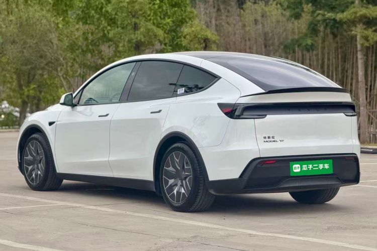 特斯拉 Model Y L 2025 汽车图片 #5
