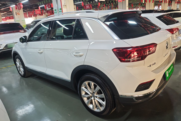 Volkswagen T-Roc 2020 car image #5