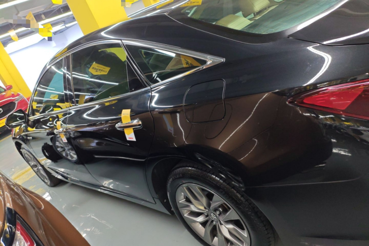 Toyota Avalon 2019 car image #5