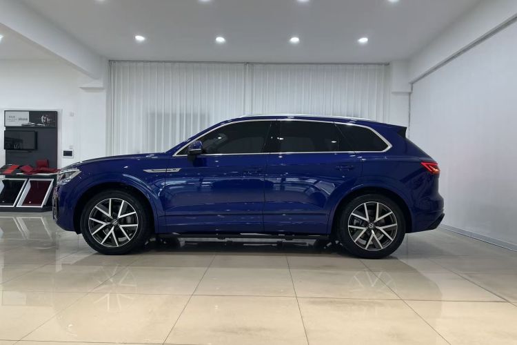 Volkswagen Touareg 2023 car image #5