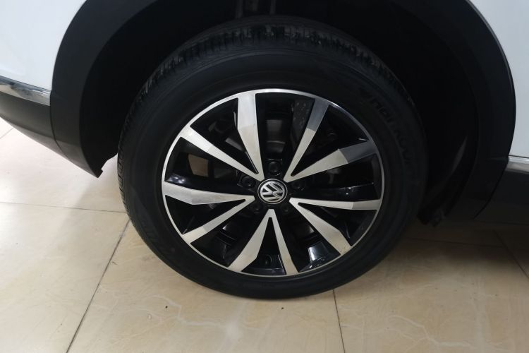 T-Roc 2019 #5 T-Roc 2019 car image #5