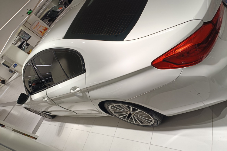 BMW 5 Series (Imported) 2019 #5 BMW 5 Series (Imported) 2019 car image #5