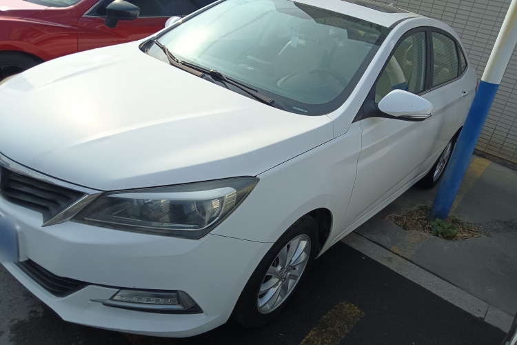 长安 悦翔V7 2017 汽车图片 #5