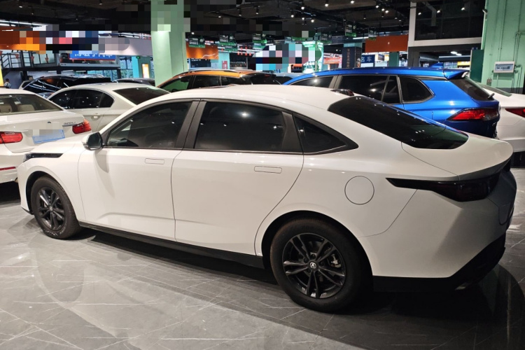 Changan Lamore 2023 car image #5