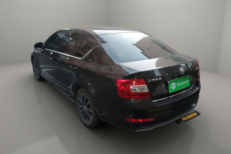 Skoda Octavia 2016 car image #5