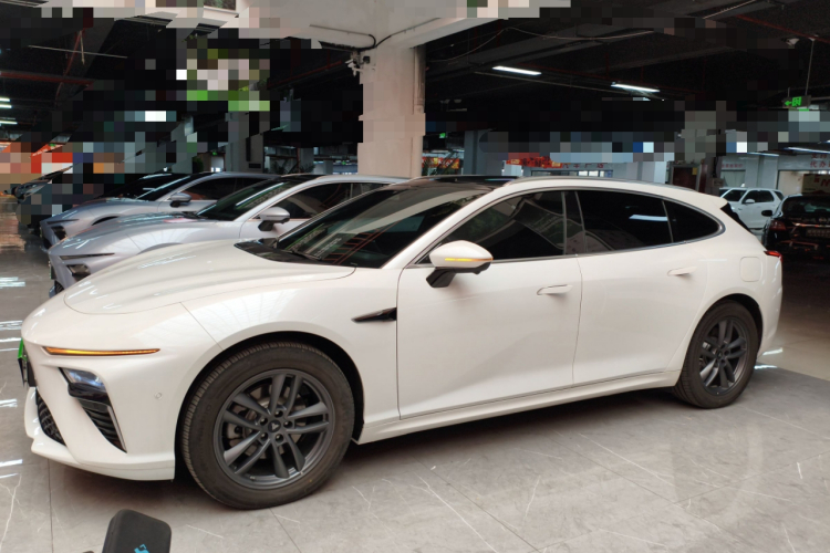 哪吒汽车 哪吒S猎装 2025 #5 哪吒汽车 哪吒S猎装 2025 汽车图片 #5