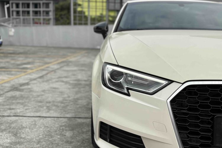 Audi A3 2018 car image #5