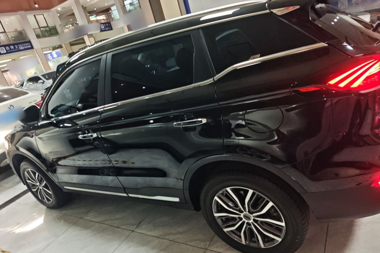 GEELY Boyue 2020 #5 GEELY Boyue 2020 car image #5