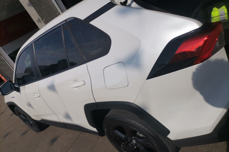 Toyota RAV4 2022 car image #5