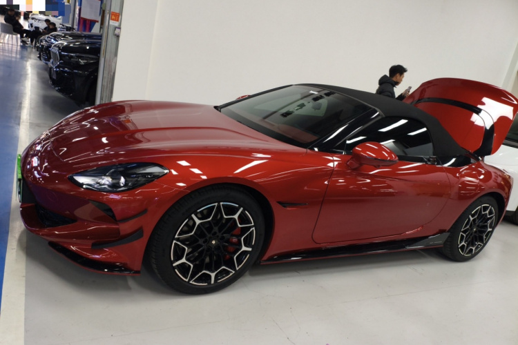 MG Cyberster 2024 car image #5