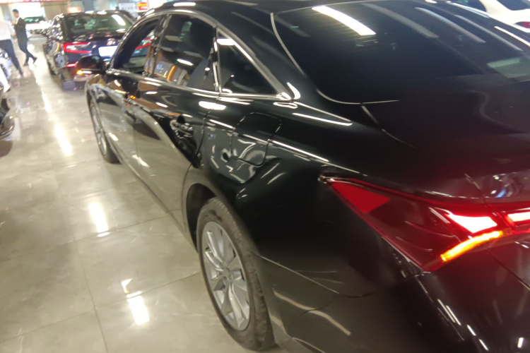 Toyota Avalon 2025 car image #5