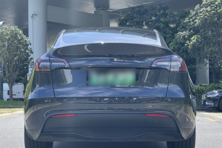 Tesla Model Y 2024 #5 Tesla Model Y 2024 immagine di auto #5