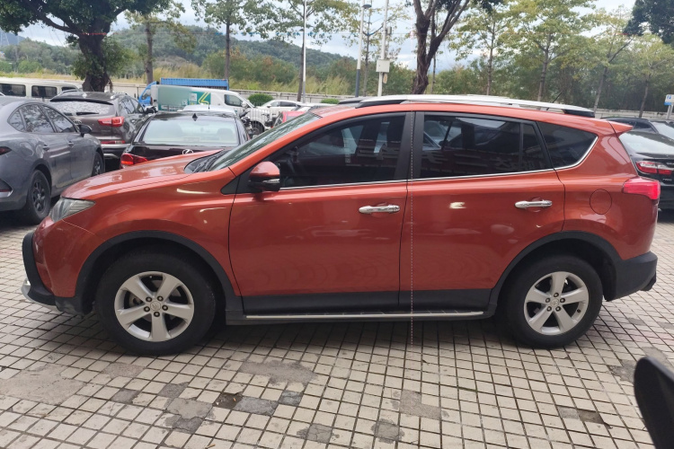 Toyota RAV4 2013 car image #5