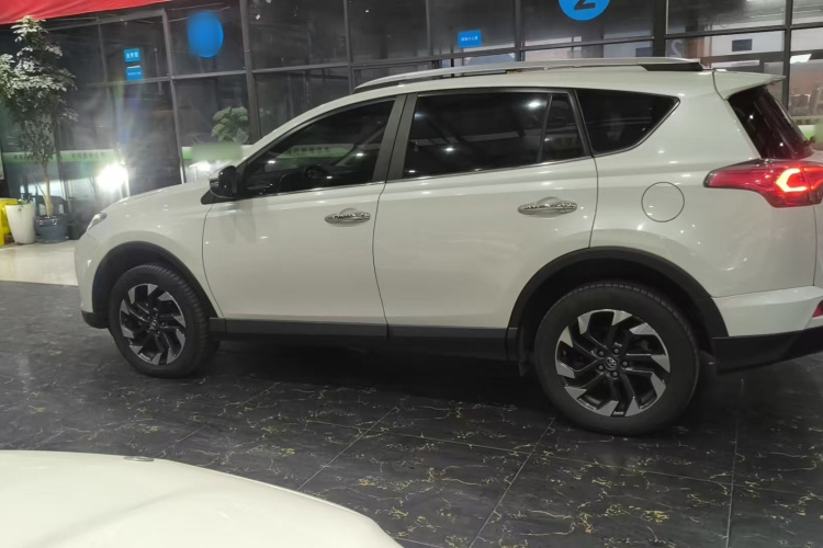RAV4 2017 #5 RAV4 2017 car image #5