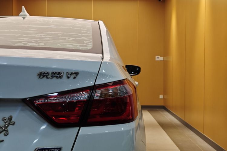 Changan Alsvin V7 2017 car image #5