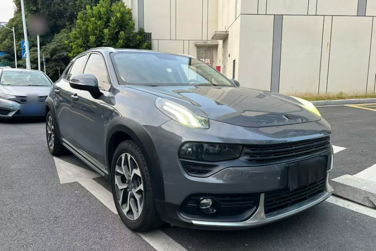 Lynk & Co 02 2019 car image #5