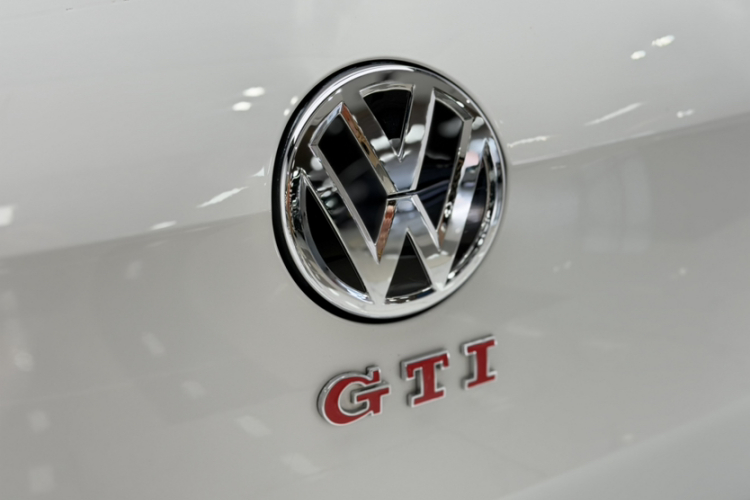 Volkswagen GolfGTI 2017 #5 Volkswagen GolfGTI 2017 car image #5