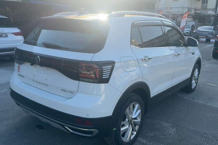 Volkswagen T-Cross 2023 car image #5
