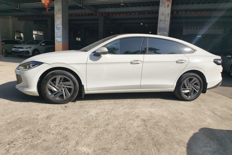 Volkswagen Lamando 2024 immagine di auto #5