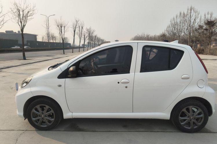 BYD e1 2019 #5 BYD e1 2019 car image #5