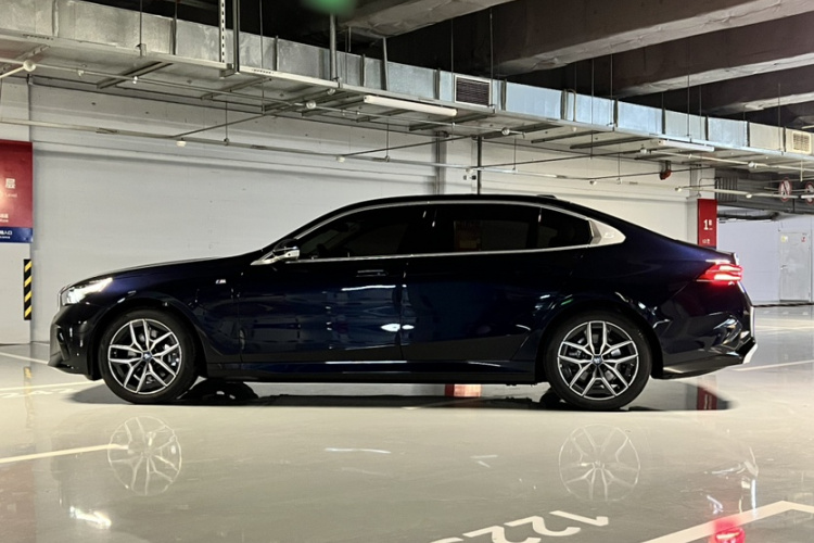 BMW i5 2025 car image #5
