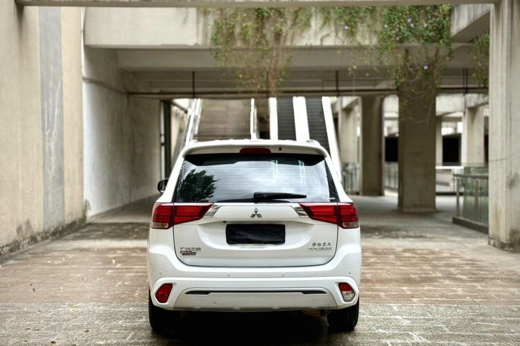 劳斯莱斯 欧蓝德 2022 #5 劳斯莱斯 欧蓝德 2022 汽车图片 #5