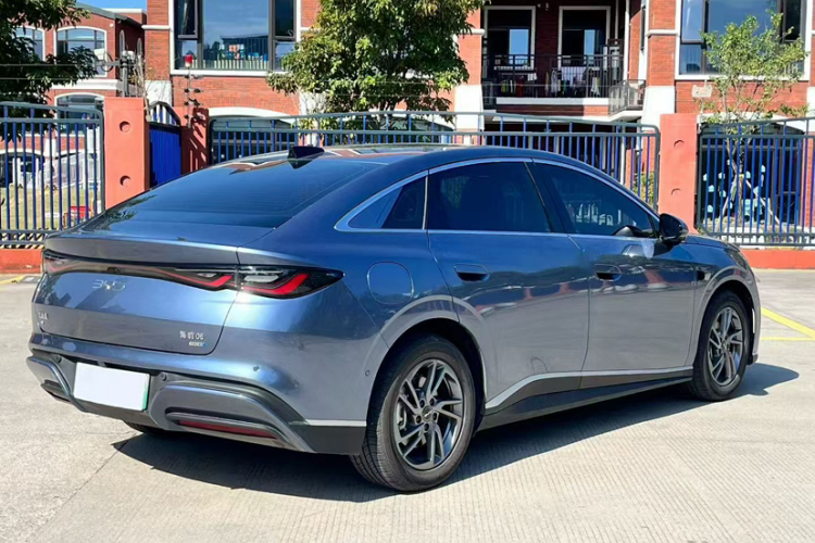 BYD Seal 06 New Energy 2025 car image #5