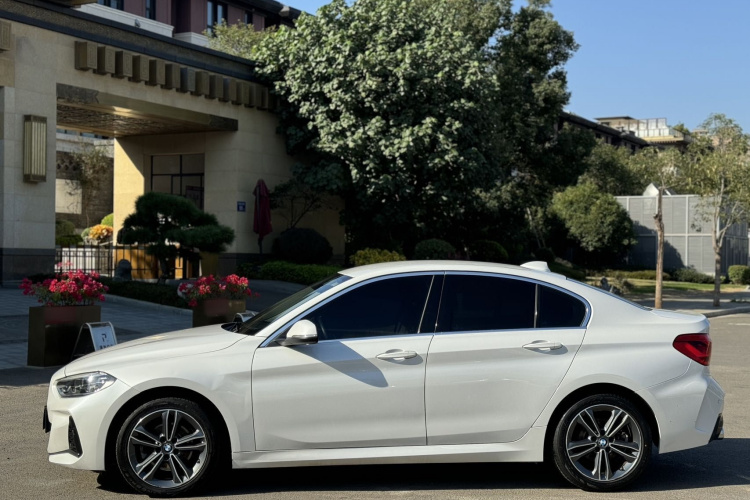 BMW 1 Series 2021 car image #5