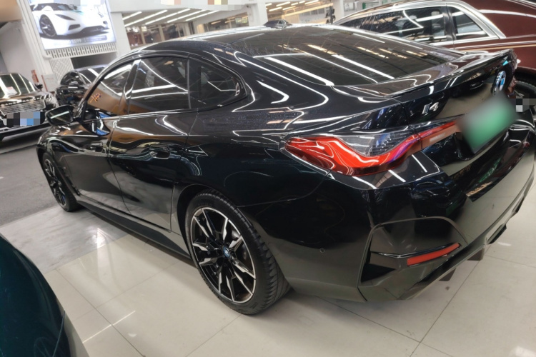 BMW i4 M50 2024 car image #5