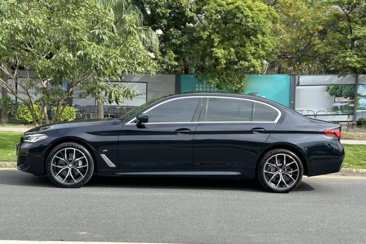 BMW 5 Series 2023 car image #5