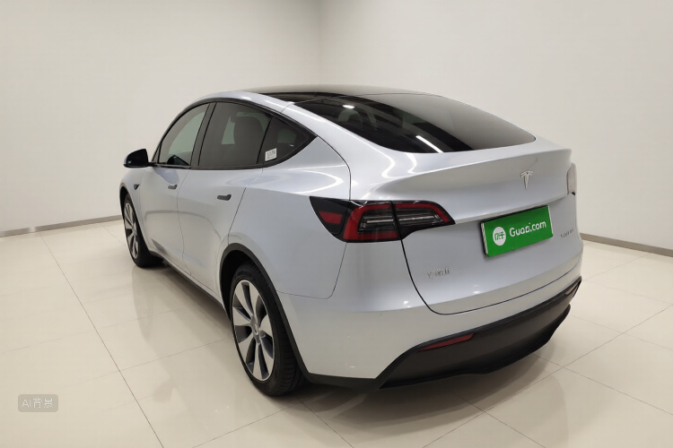 Tesla Model Y 2023 car image #5