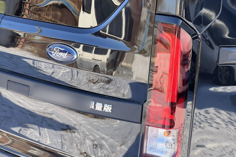 Ford Transit T8 2025 car image #5