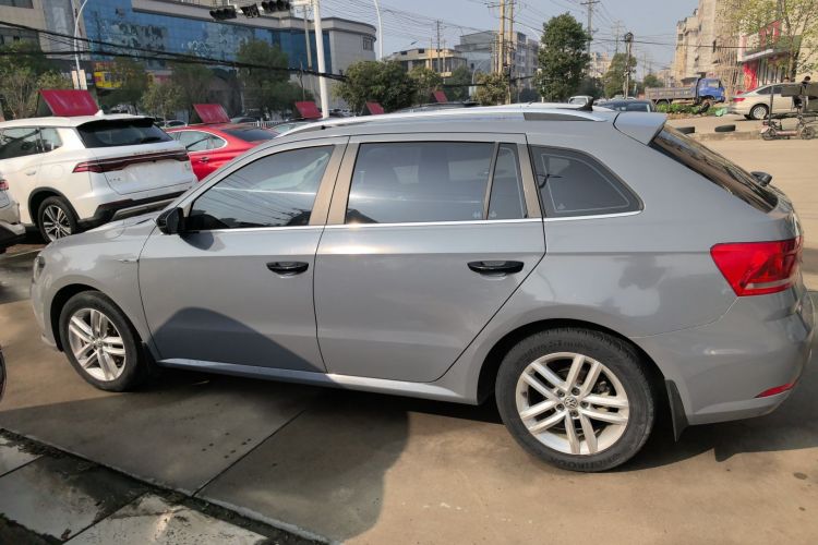 Volkswagen Gran Lavida 2015 car image #5