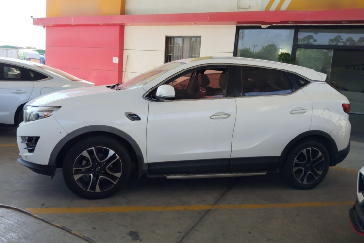 Soueast DX7 2016 car image #5